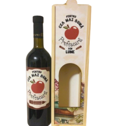 Vin personalizat in cutie lemn Pentru cel mai buna profesoara din lume